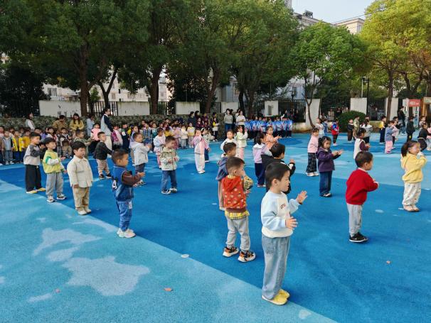 萌娃悦动乐 童趣溢满园——香山实验幼儿园早午间操展示活动