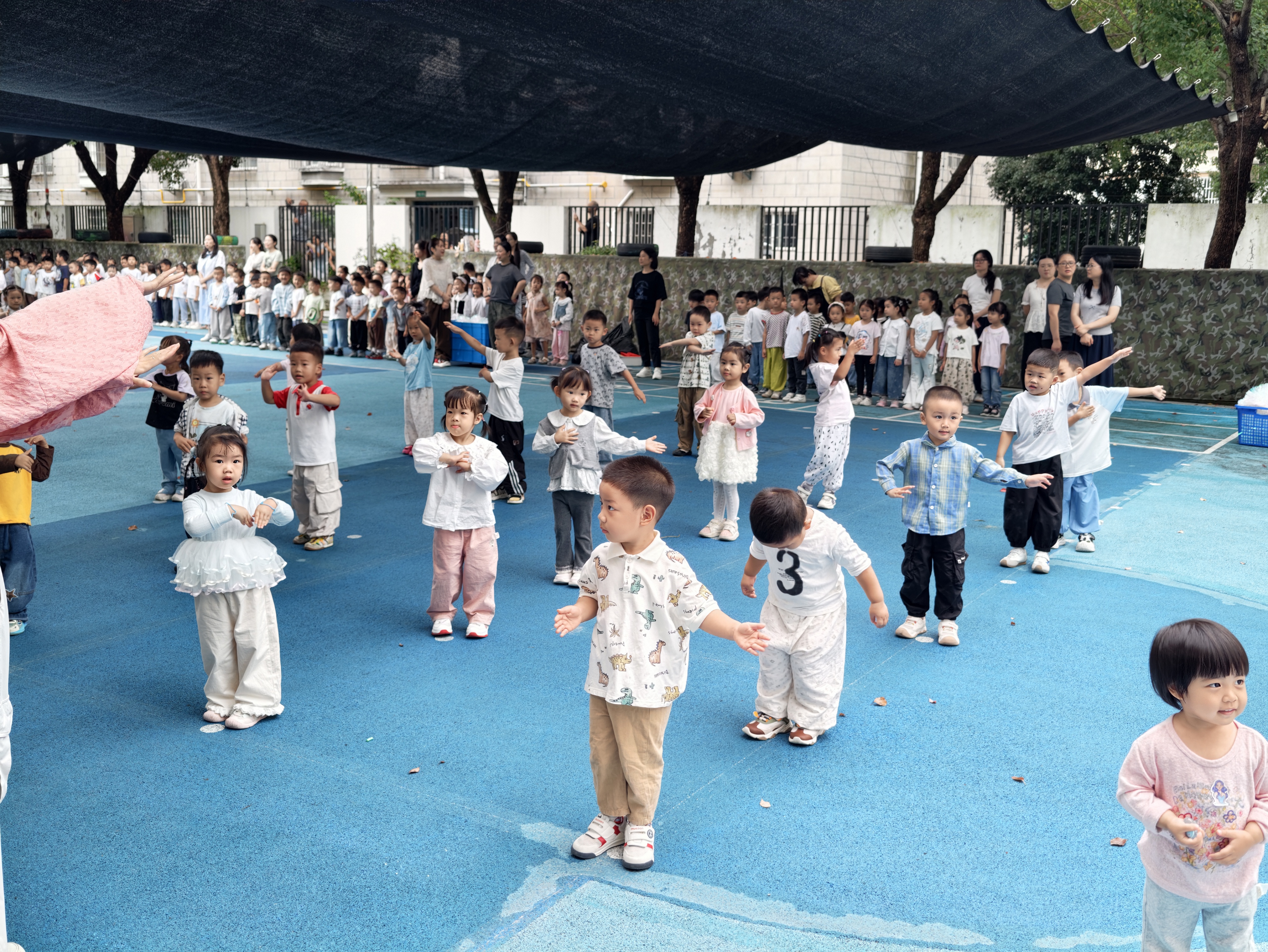 【香韵·播报】律动绽童趣 运动伴成长——香幼早操、器械操展示活动